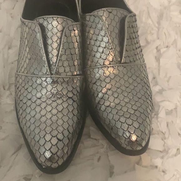 ISOLA |Silver Leather Loafers | size 7.5 - Picture 7 of 10